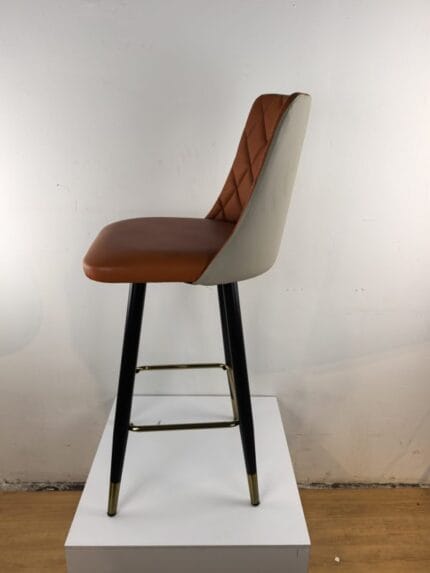 barstool (chair 31)