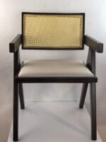 Dynamic Chair (CH84)