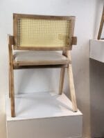 Dynamic Chair (CH84)