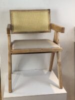 Dynamic Chair (CH84)