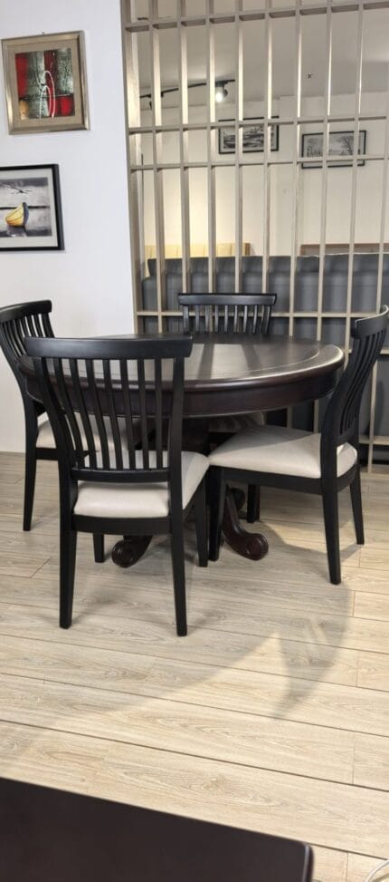 Sphinx Dining Table